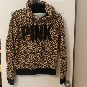 Victoria’s Secret PINK cheetah print pull over hoodie!
